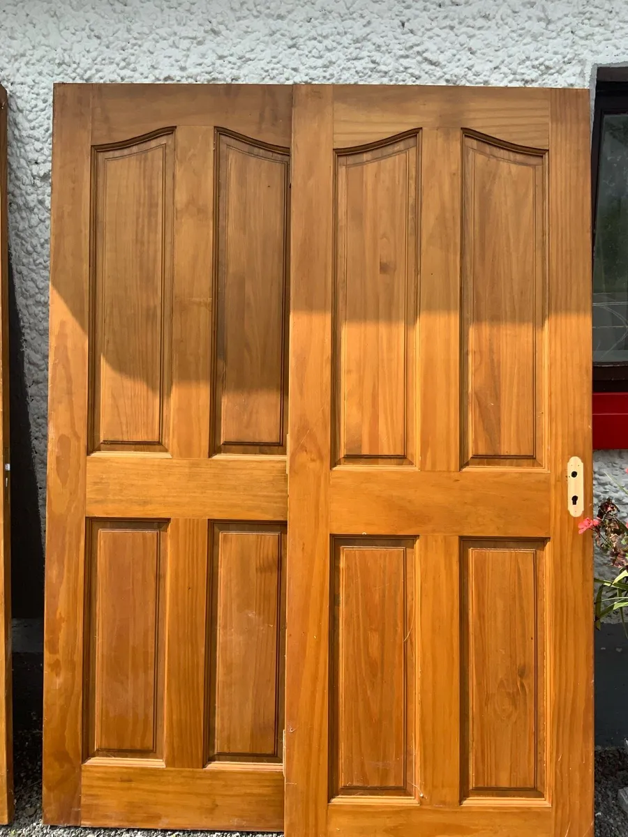 SOLID WOOD DOORS - Image 2