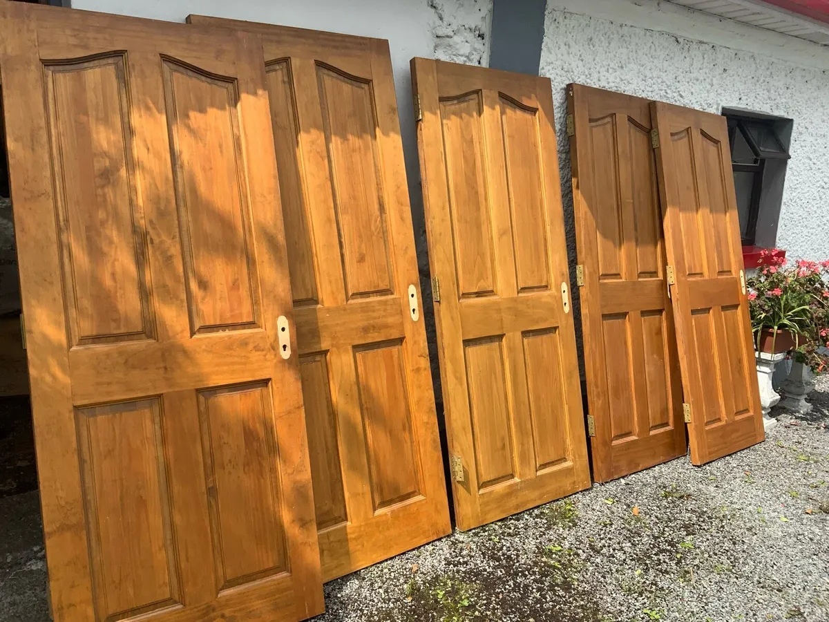SOLID WOOD DOORS - Image 4