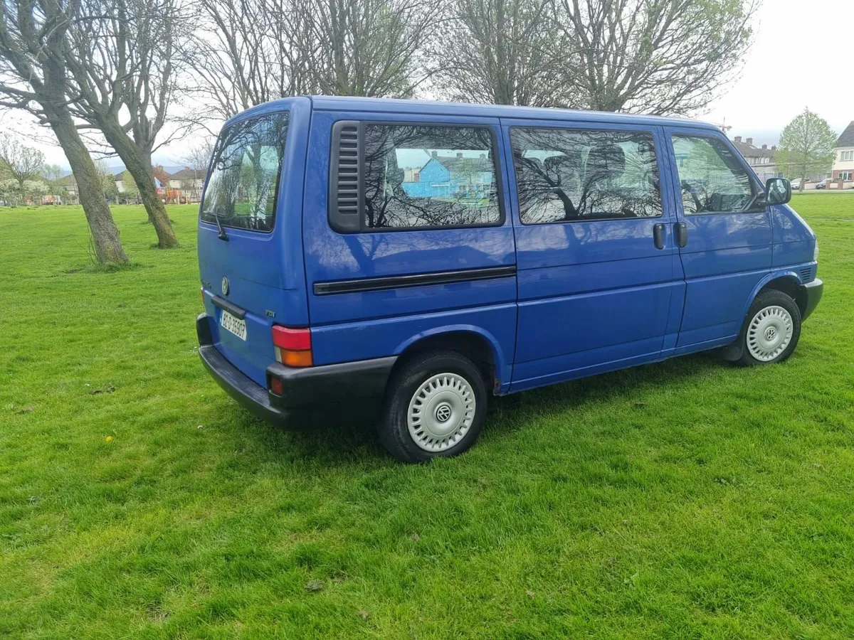 2002 VW Caravelle - Image 4
