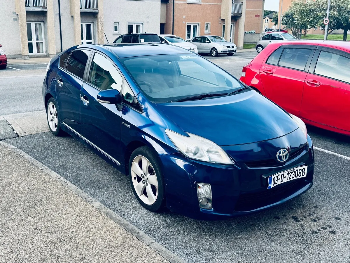 Toyota Prius - Image 2
