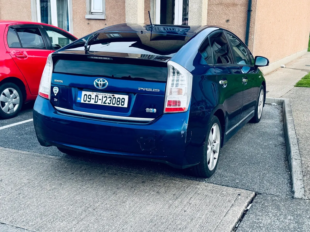 Toyota Prius - Image 3