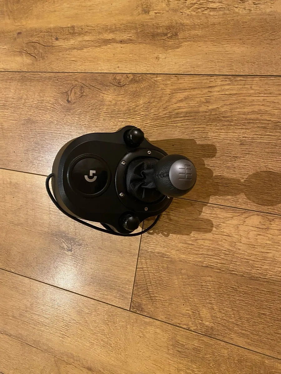 Logitech g29 wheel with gear shifter - Image 3