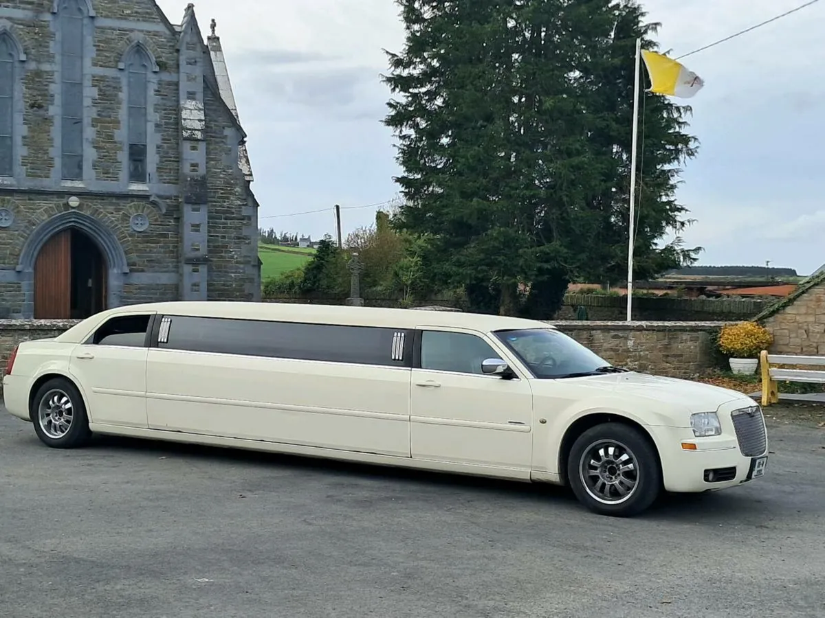 Chrysler limousine - Image 3