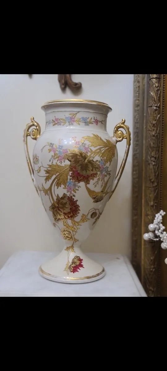 Antique vases - Image 2