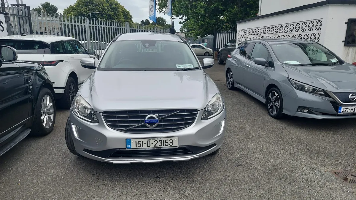 15 Volvo XC60 2.0 Diesel Automatic - Image 3