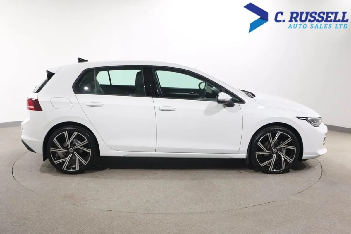Volkswagen Golf Hatchback - Image 4