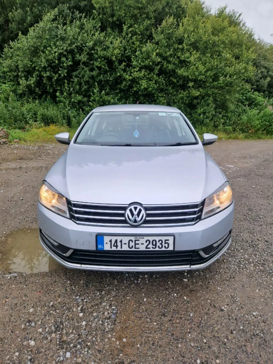 Volkswagen Passat 2.0 TDI Executive LEATHER - Image 2