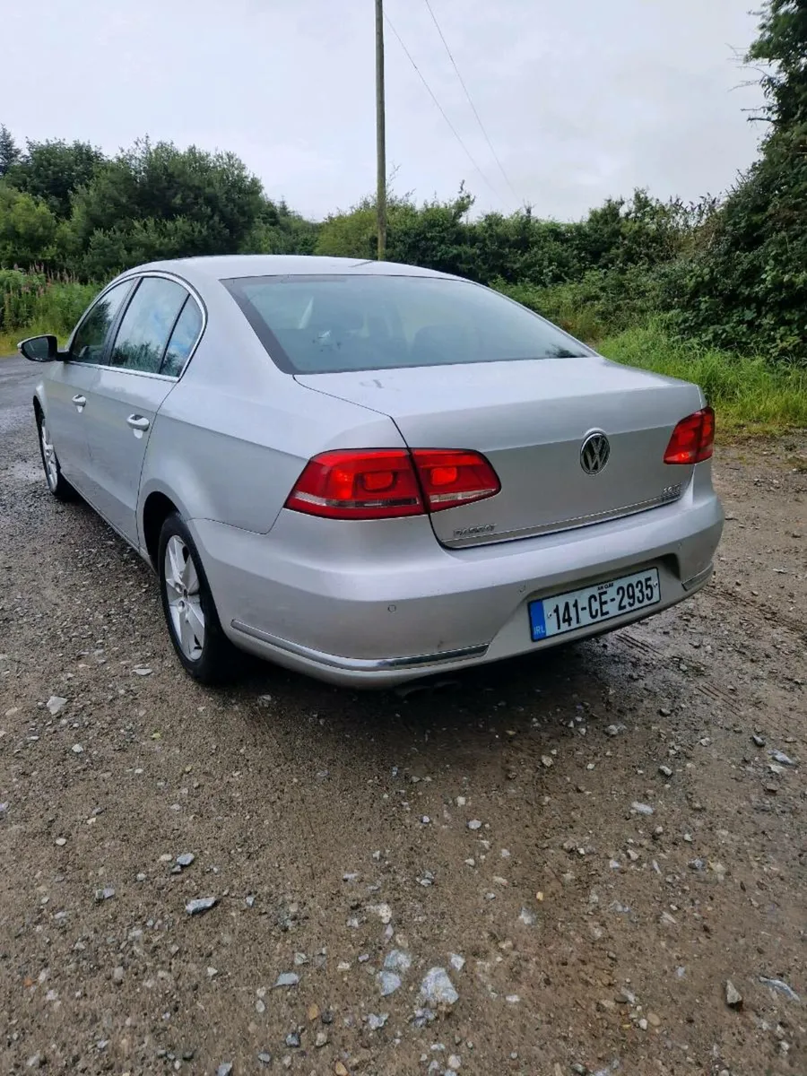 Volkswagen Passat 2.0 TDI Executive LEATHER - Image 4