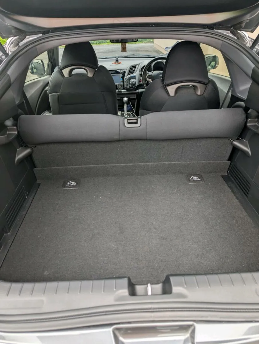 Car - Image 1