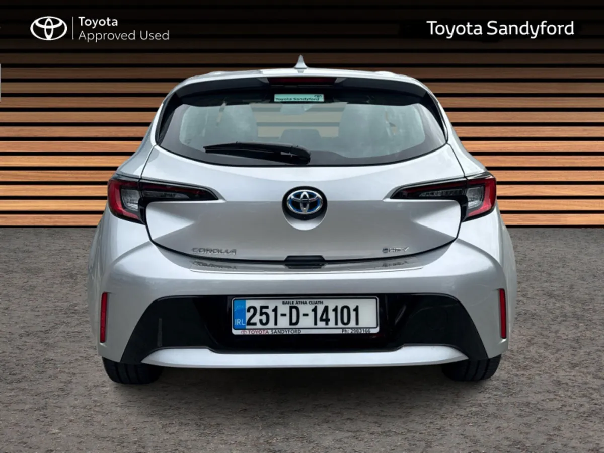 Toyota Corolla HYBRID LUNA HATCHBACK // REAR CAMER - Image 4