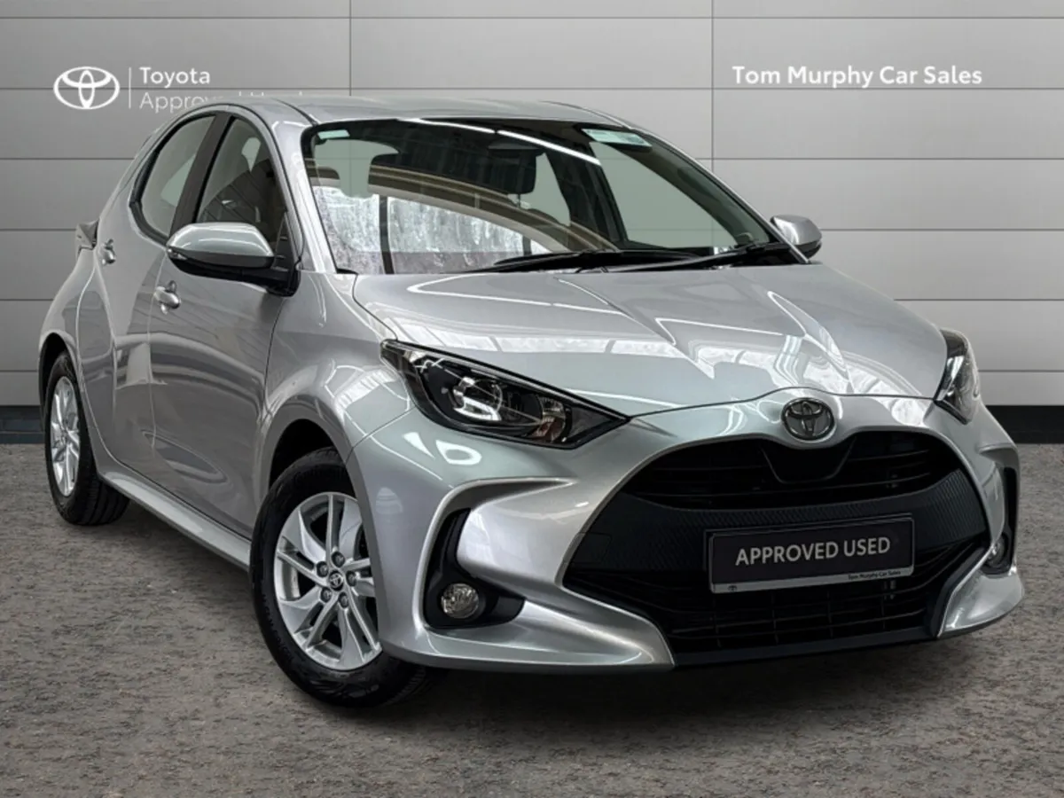 Toyota Yaris Yaris Hybrid 115 Luna - Image 1