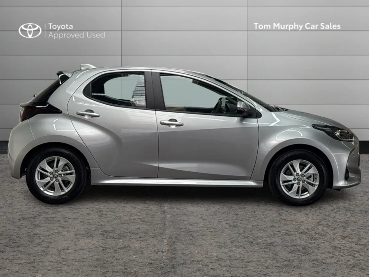 Toyota Yaris Yaris Hybrid 115 Luna - Image 3