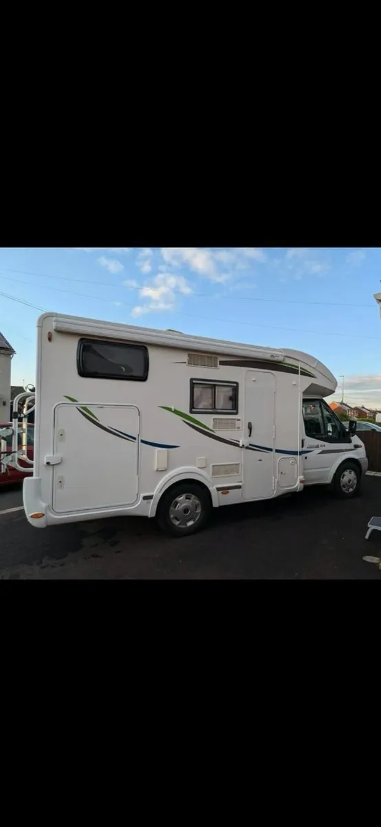 Motorhome , Fixed bed , large garage , 2014 - Image 2