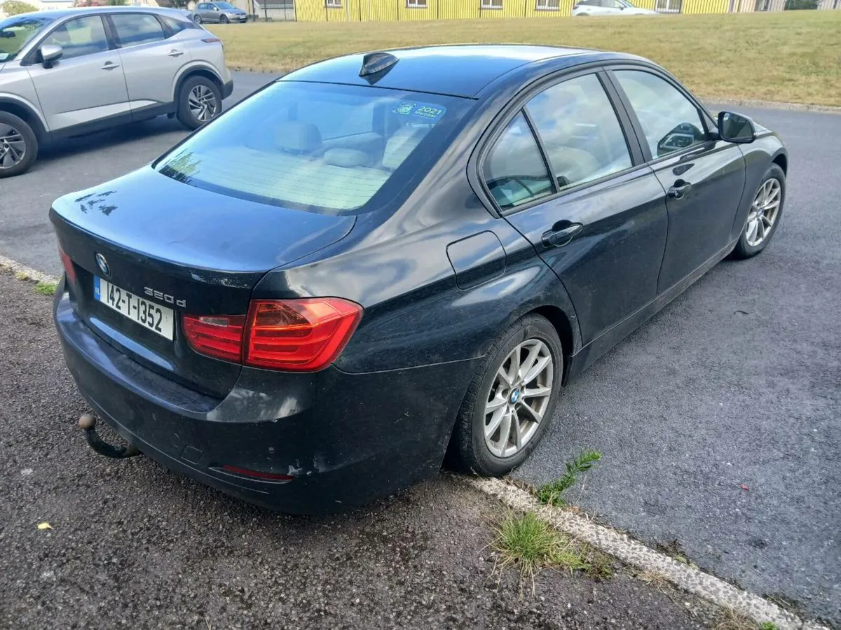 142 BMW F30 320D MANUAL - Image 3