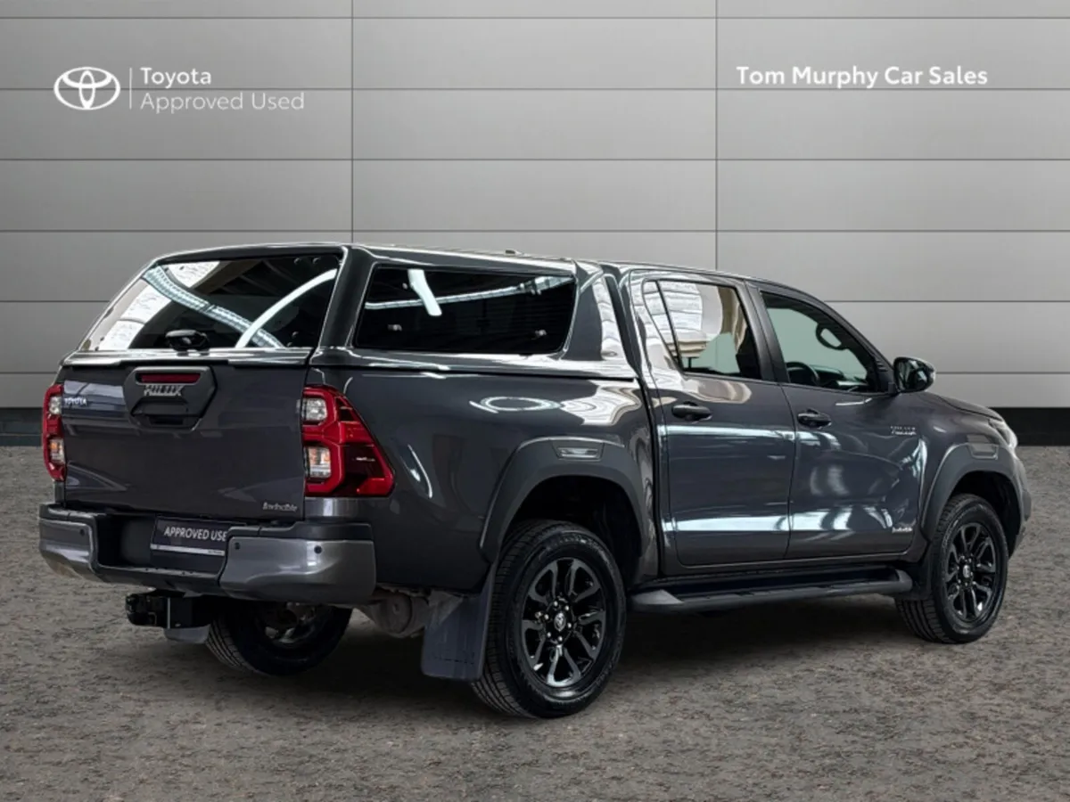 Toyota Hilux 2.8 INVINCIBLE AUTO 4DR - Image 2