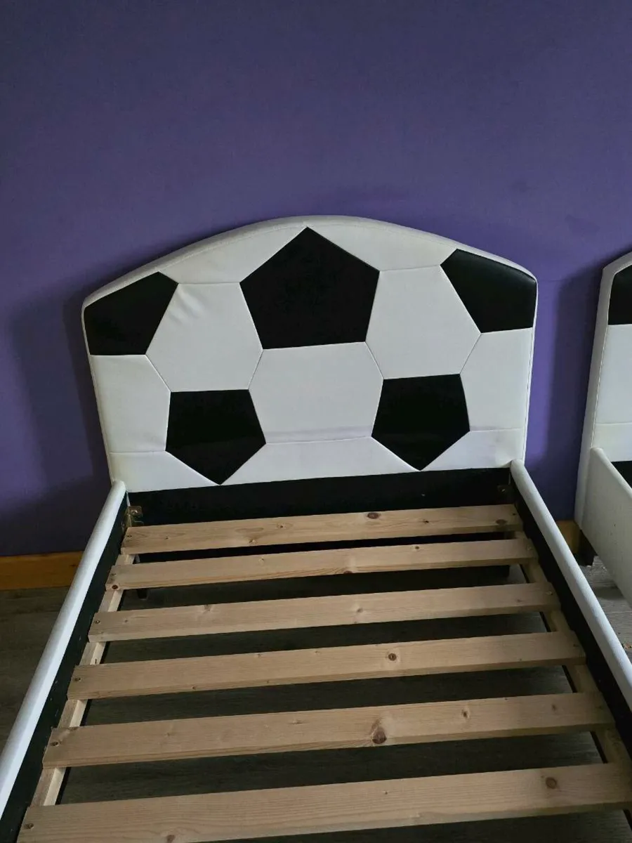 Bed frame - Image 2