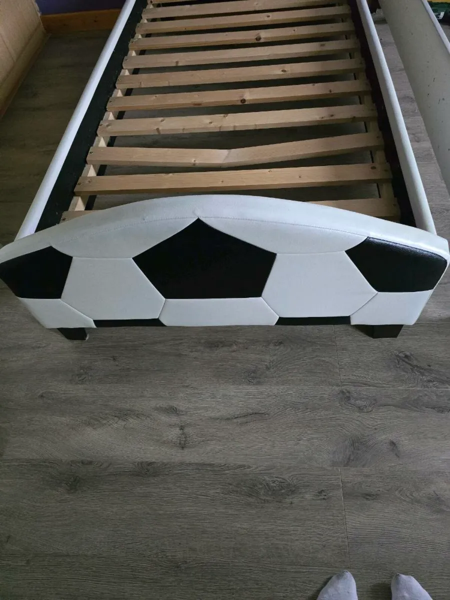 Bed frame - Image 3