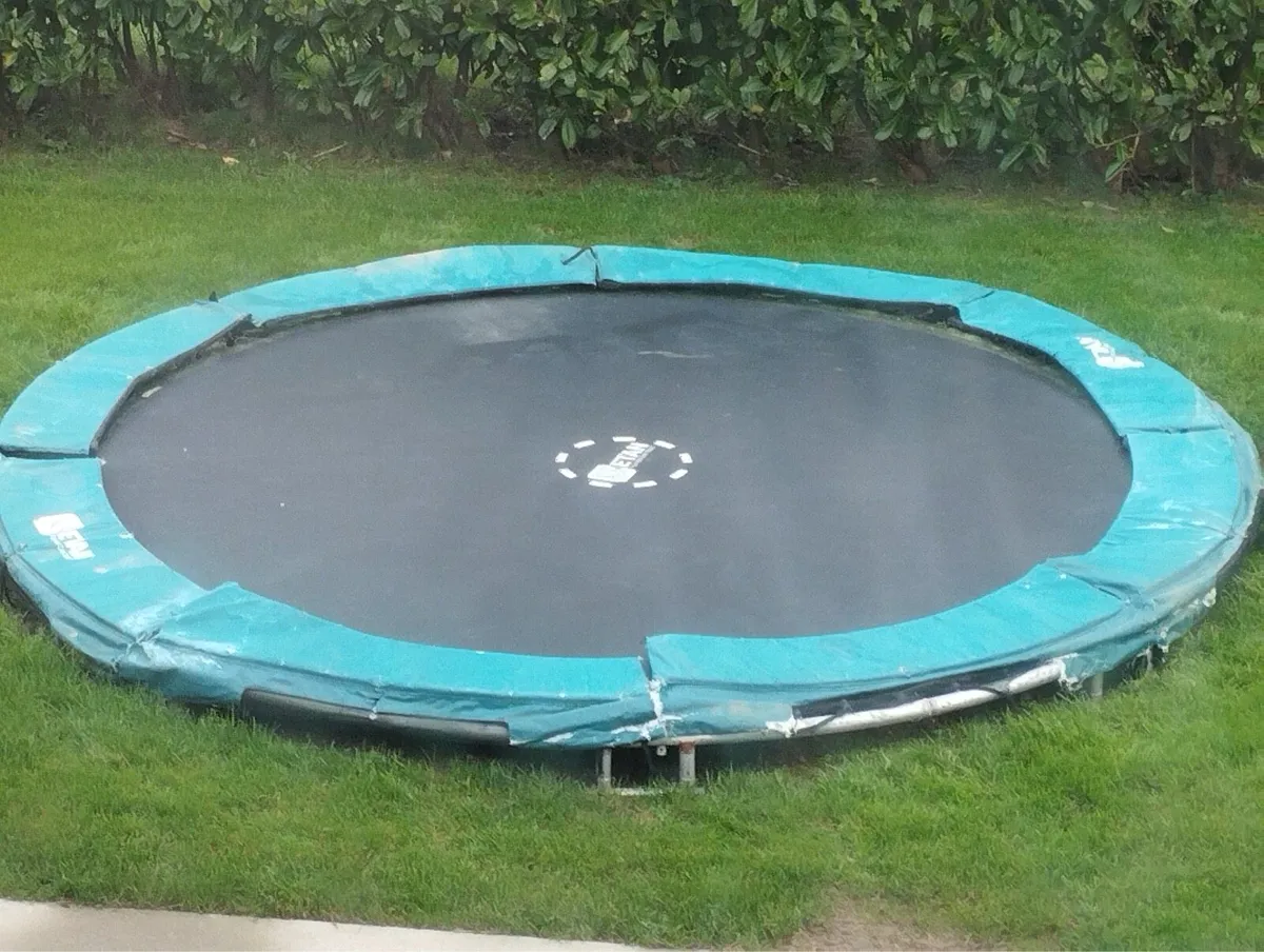 Trampoline - Image 2