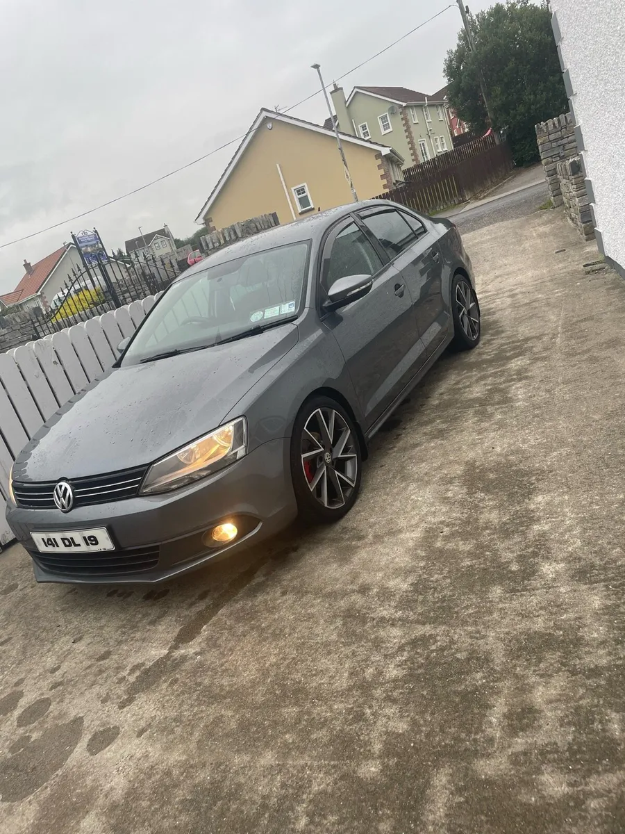 Volkswagen Jetta - Image 1