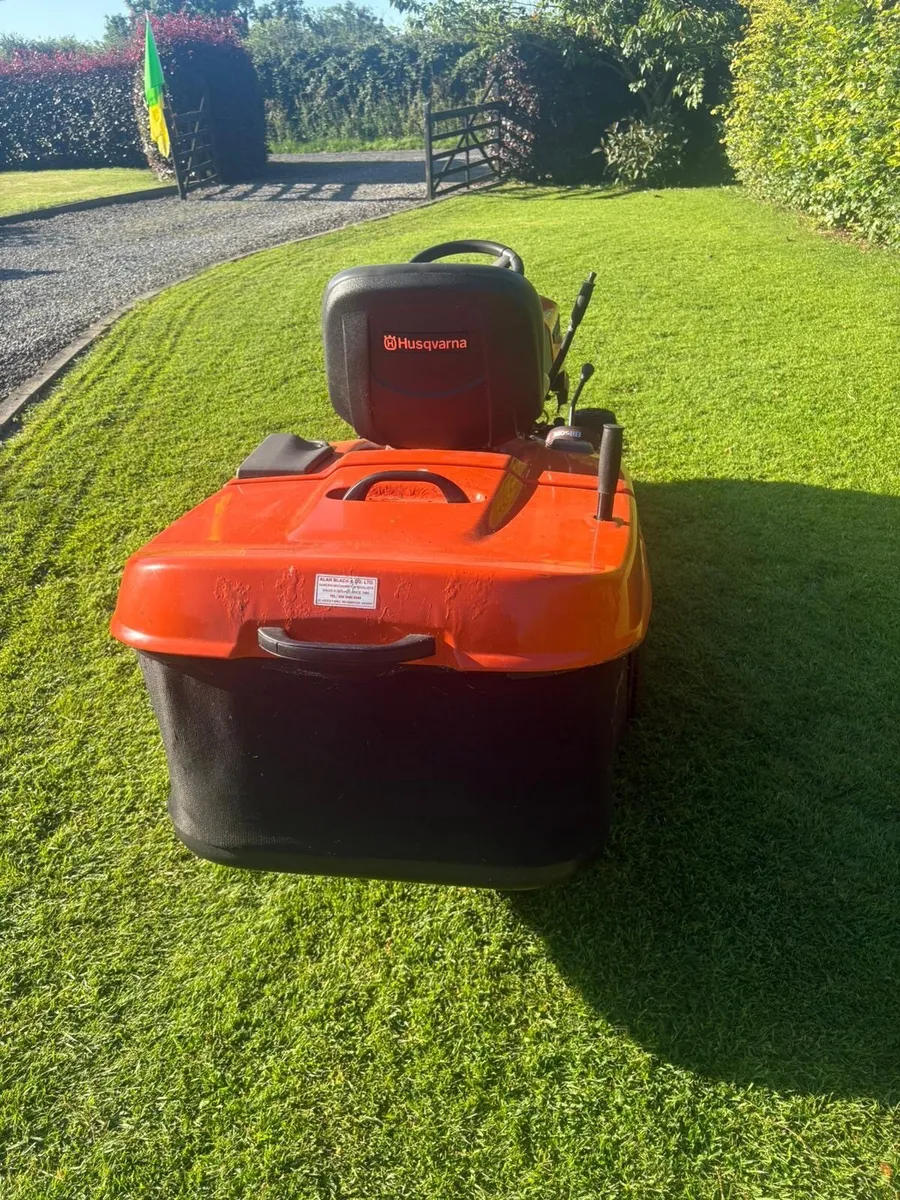 Ride on lawnmower - Image 4