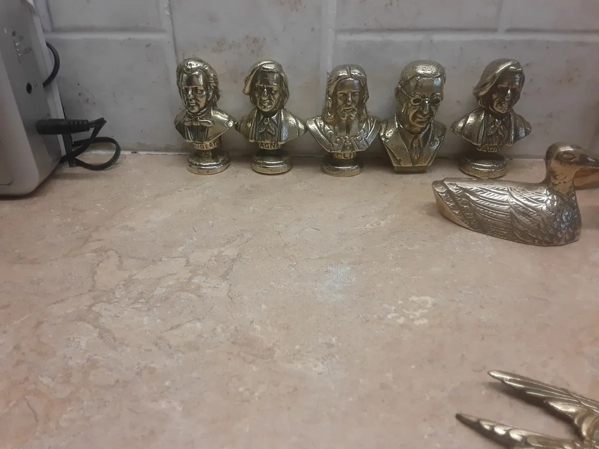 VINTAGE  BRASS  ORNAMENTS. - Image 3