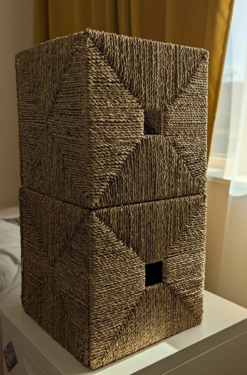Two IKEA Knipsa Baskets