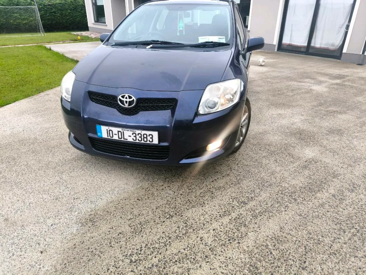 Toyota auris 2010 1.3 petrol - Image 2