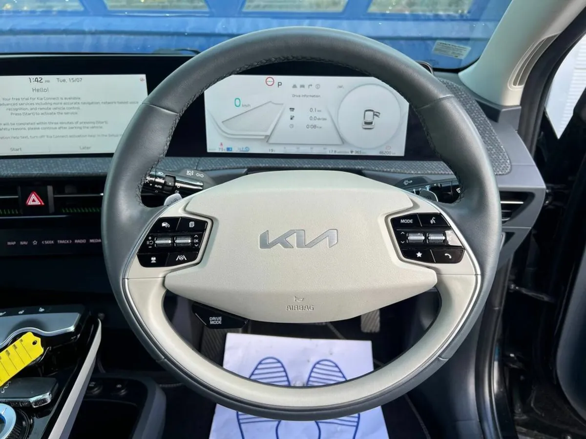 Kia EV6 EARTH AUTO // LEATHER POWERED HEATED SEATS - Image 4