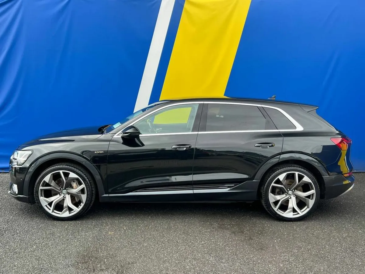 Audi e-tron 55 QUATTRO // LEATHER INTERIOR // 360 - Image 3