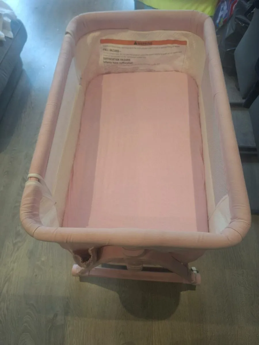 Next to me baby cot - Image 2