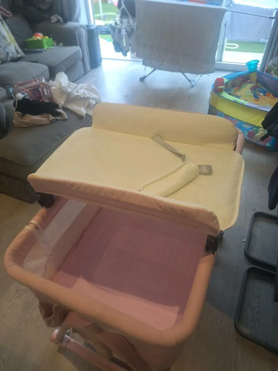 Next to me baby cot - Image 4