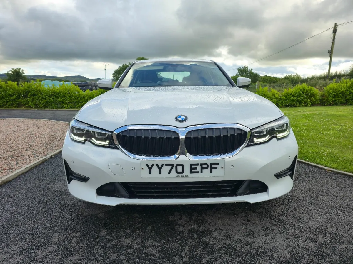 Bmw 330e, Low miles, FSH, €1800 VRT - Image 2