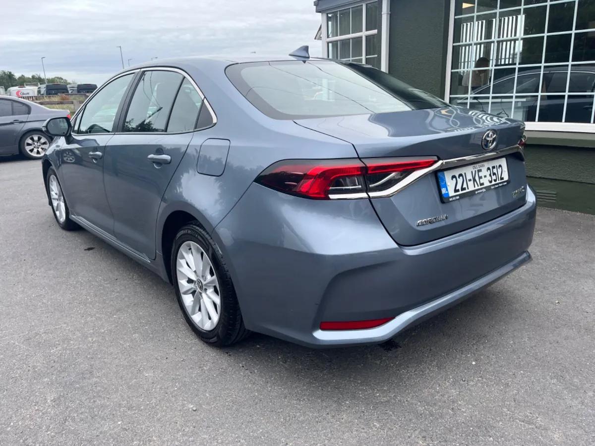 Toyota Corolla Saloon 1.8L Mild Hybrid - Image 4