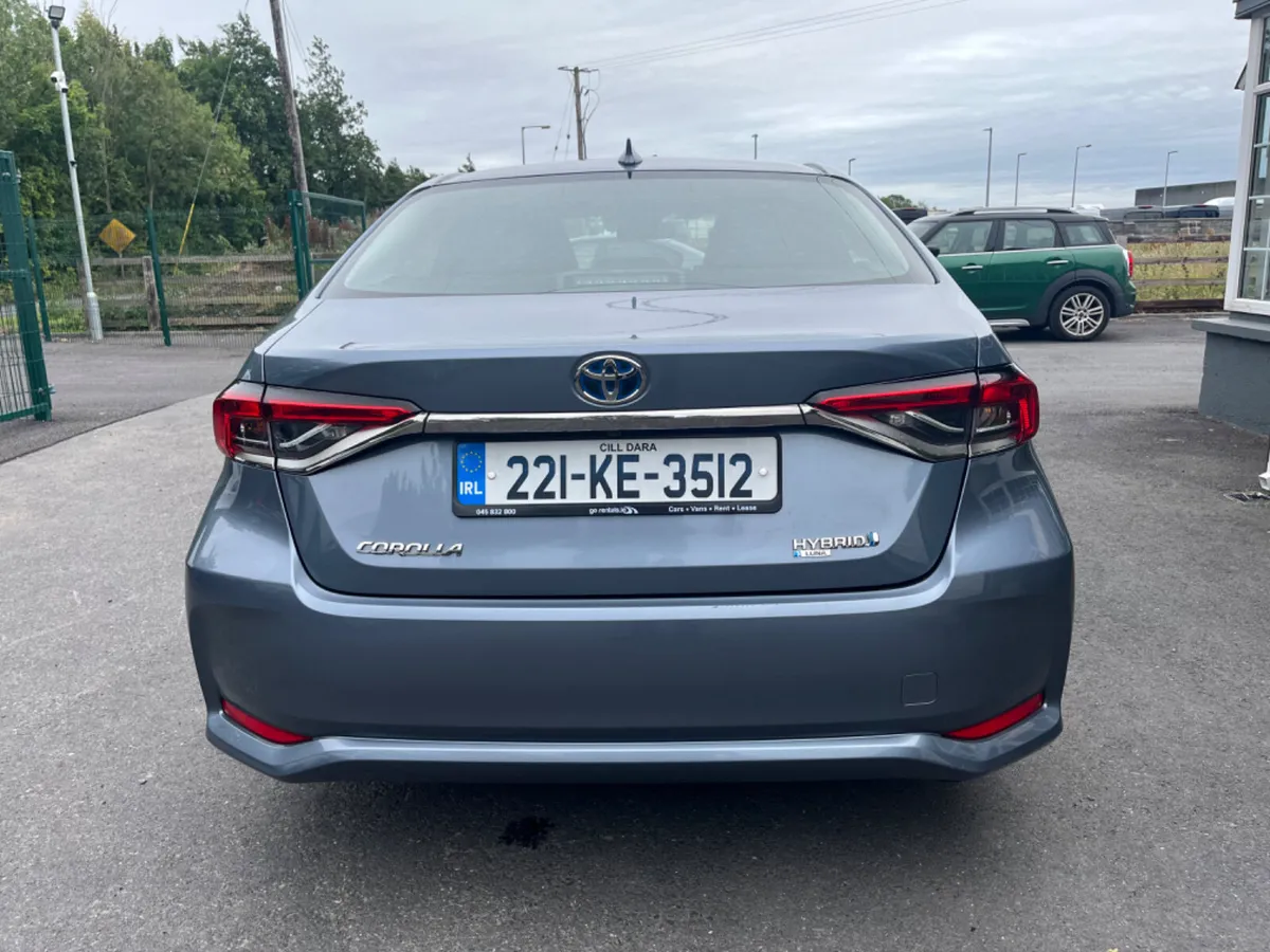 Toyota Corolla Saloon 1.8L Mild Hybrid - Image 3