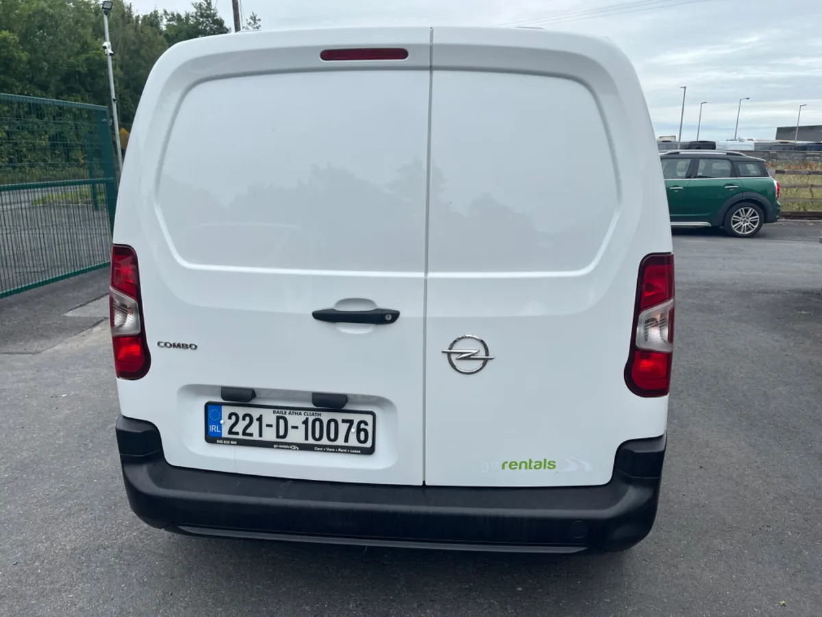 Opel Combo 6 Speed 100BHP 1.5L Diesel - Image 3