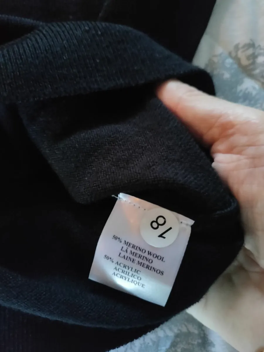 Aston Martin sweater L - Image 4