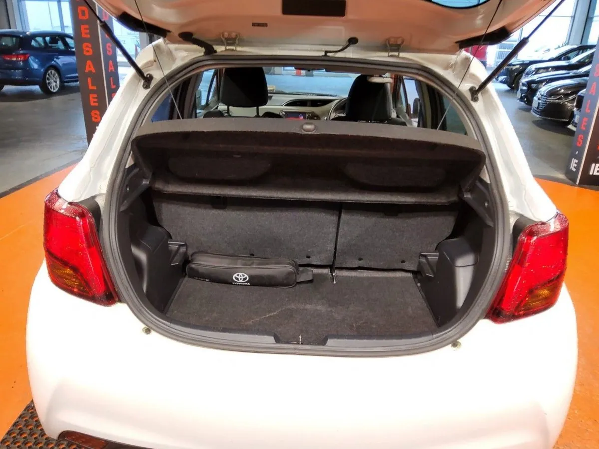 Toyota Yaris 1.0 Vvt-i 3Dr Luna - Image 4