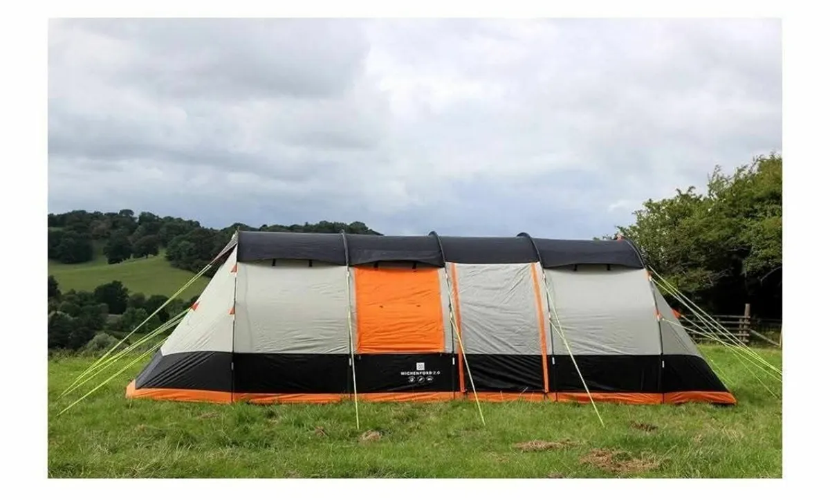 Tent - Image 2