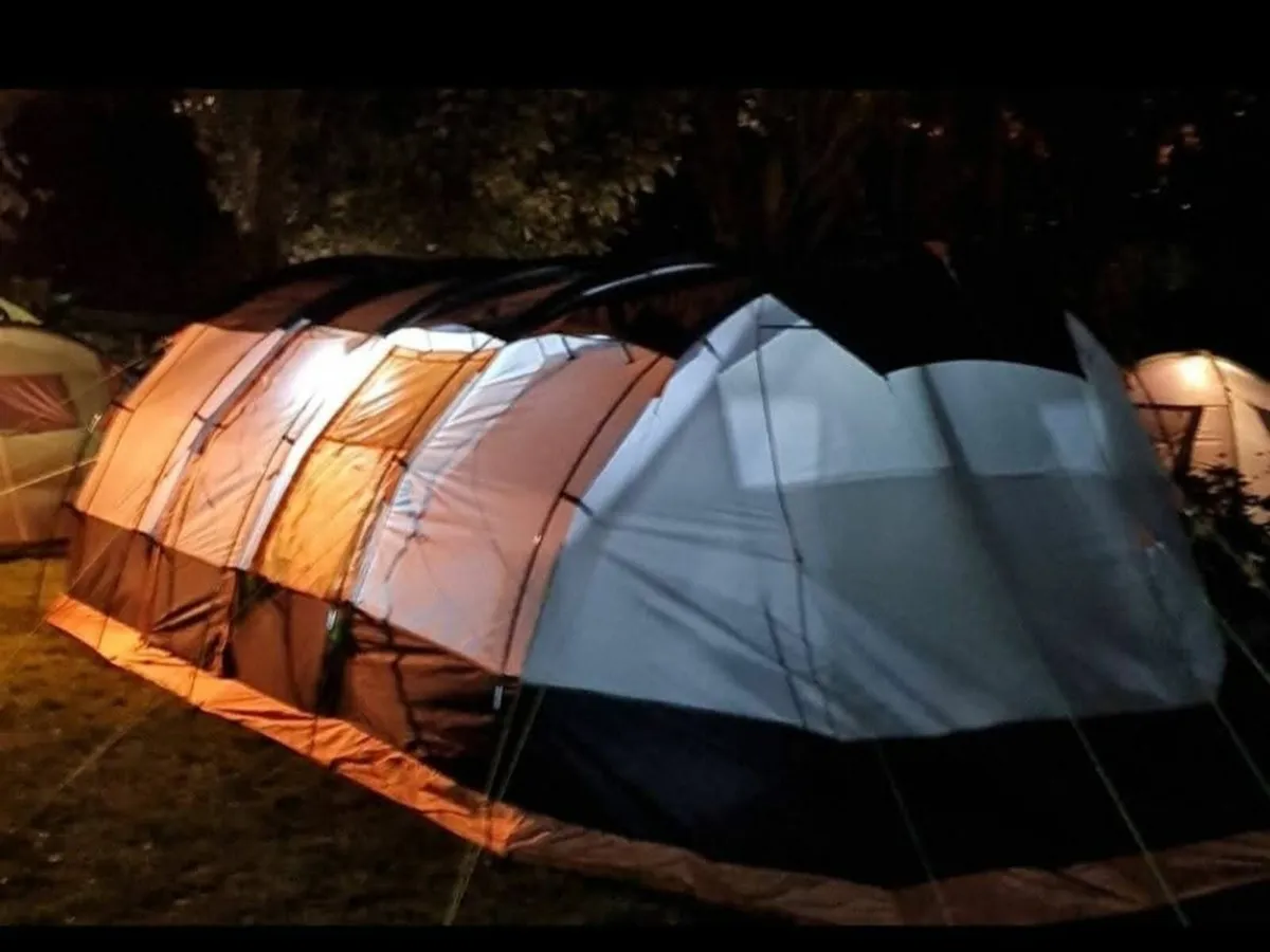 Tent - Image 3