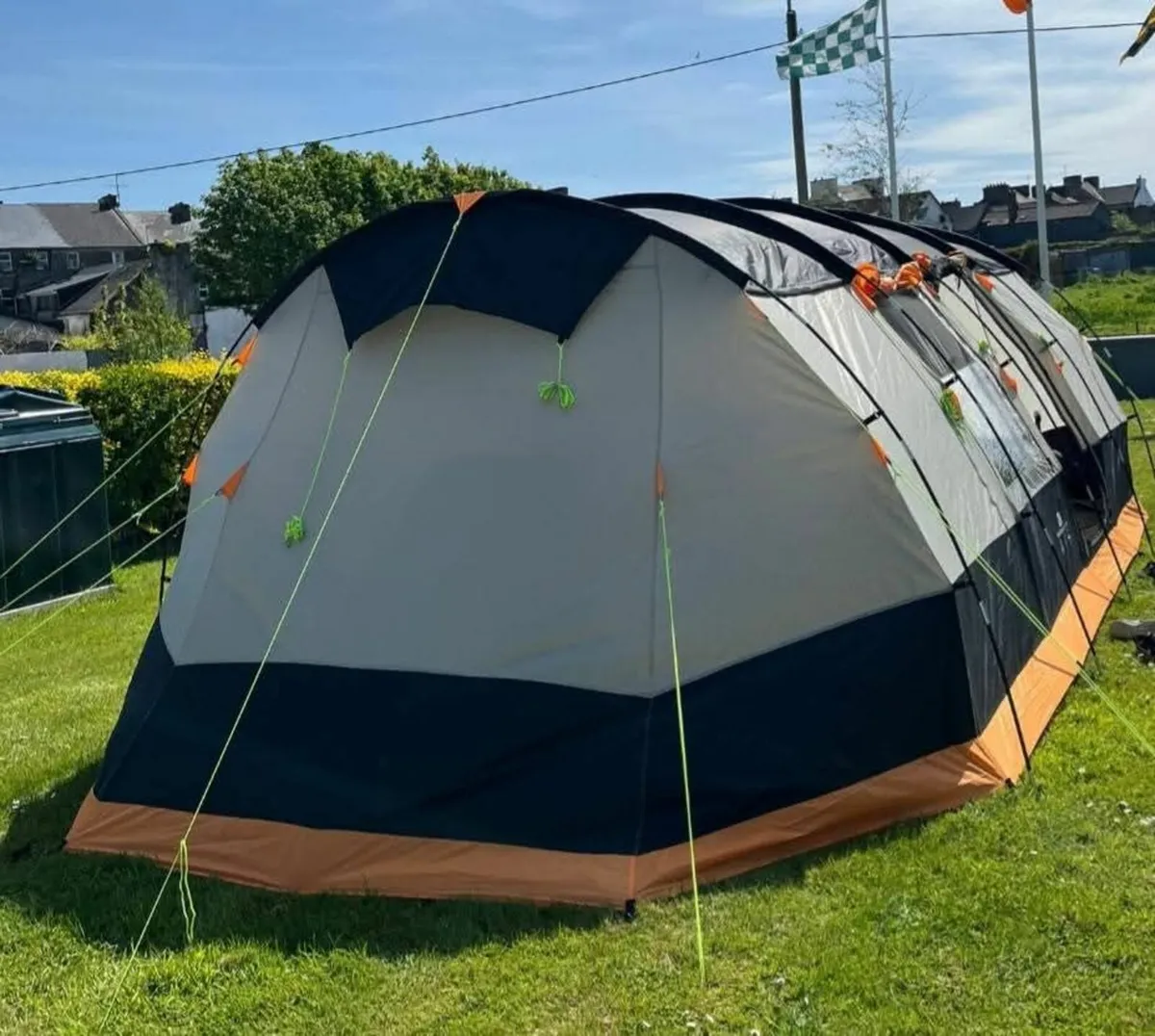 Tent - Image 4