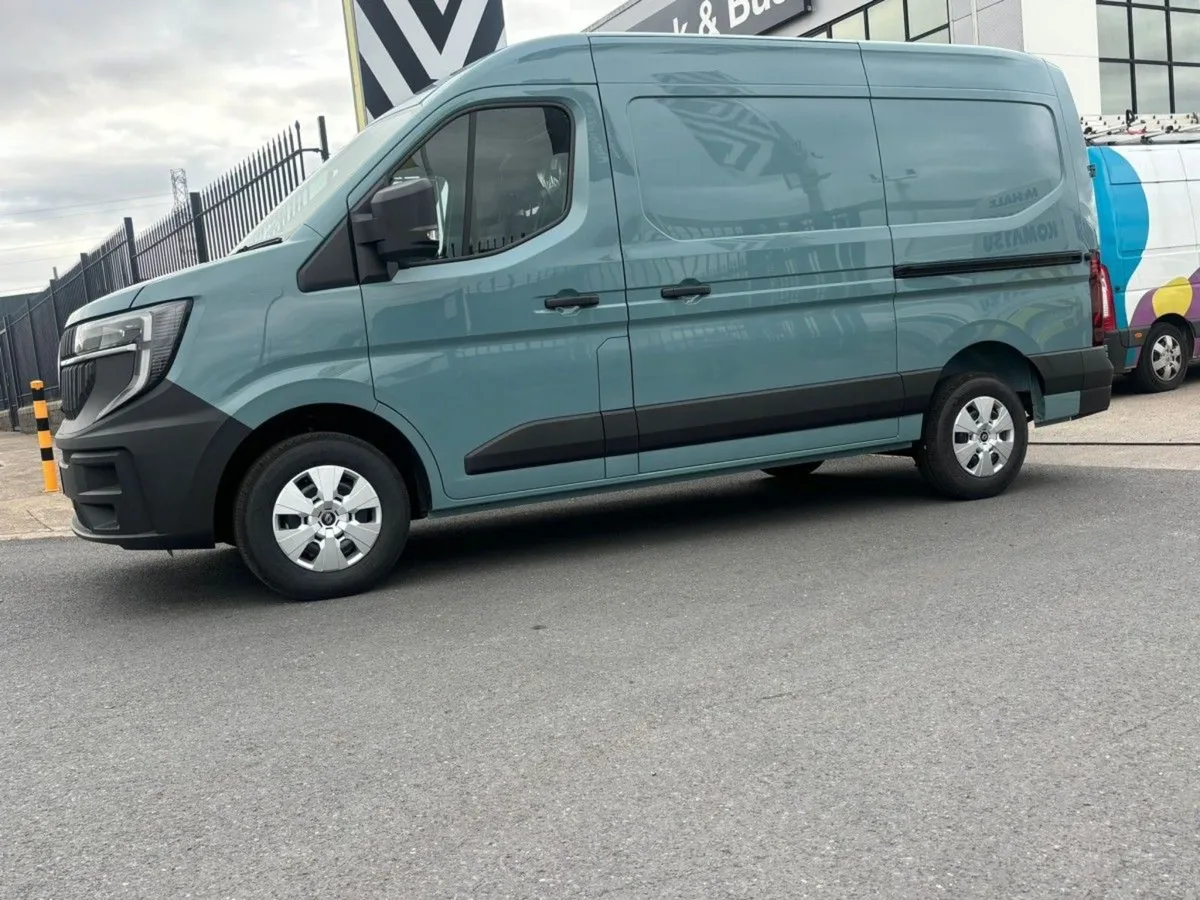 Renault Master MWB Mm33 130 Start L2h2 - Image 3
