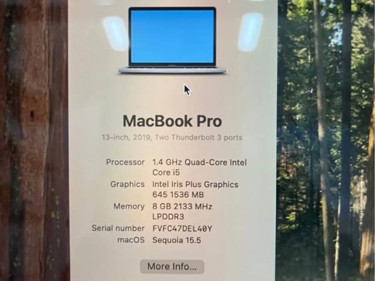 MacBook - Image 2