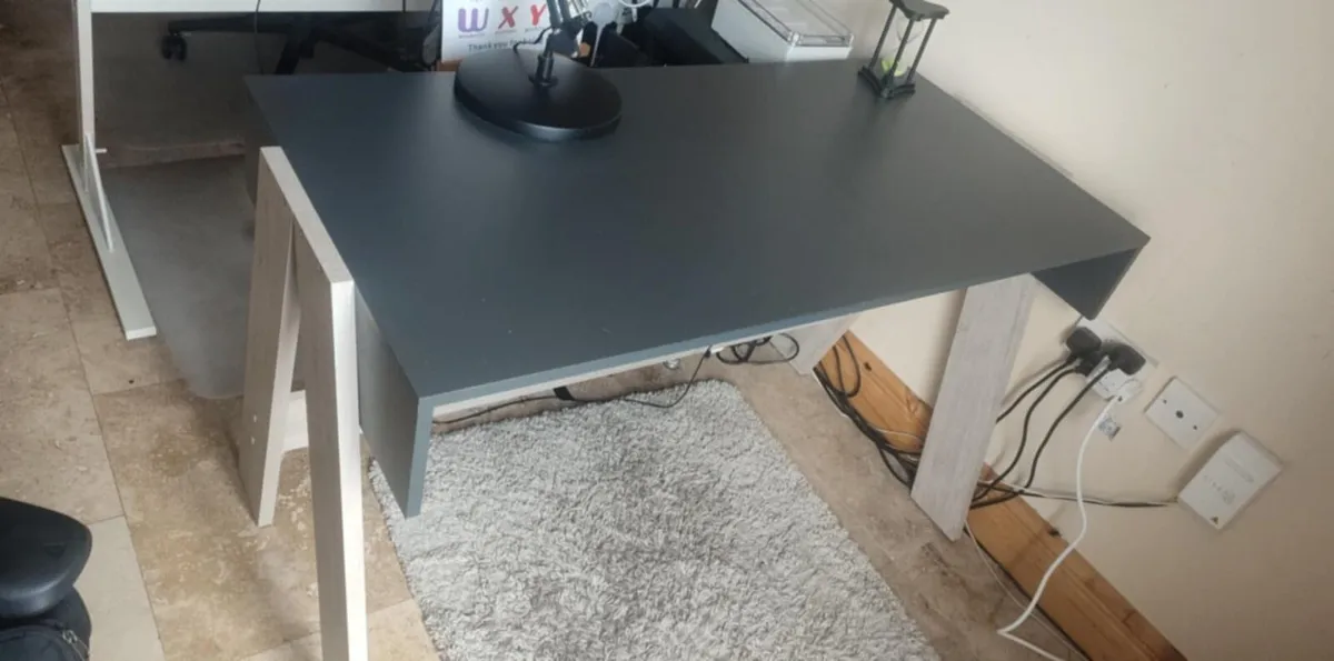 Office Desk - Image 1