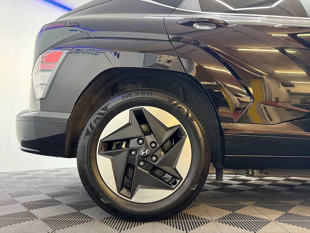 Hyundai Kona Kona EV Elegance 65kwh - Image 4