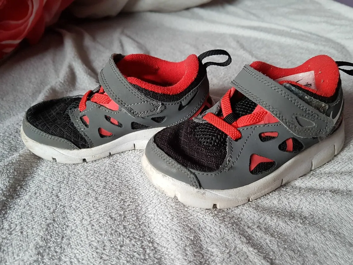 baby Nike shoes uk size 6.5 eu 23.5 13 cm - Image 1
