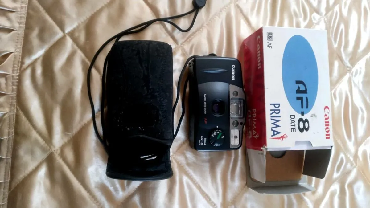 1990's Canon Af-8 date 35mm Camera - Image 2