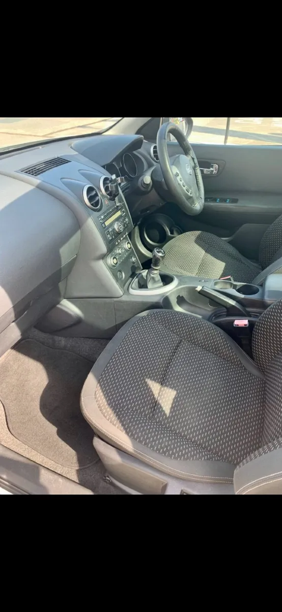 Nissan Qashqai 2008 - Image 4