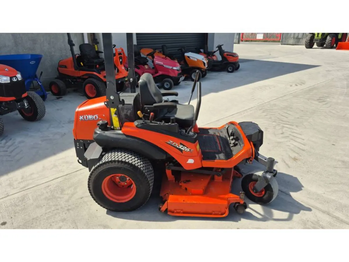 KUBOTA ZD 326S ZERO TURN - Image 1