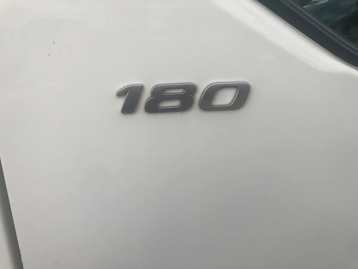 2019 (oct) Daf lf 45-180 manual chassis cab - Image 3