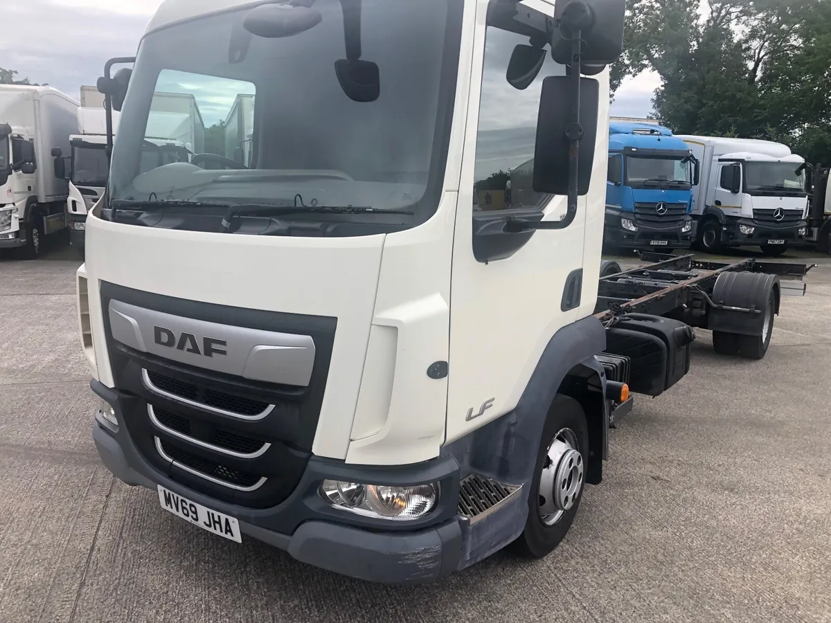 2019 (oct) Daf lf 45-180 manual chassis cab - Image 1